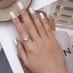 Strieborný dámsky prsteň v tvare srdca s perlami, veľkosť 7