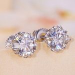 Strieborné náušnice s moissanitovým kryštálom, zasúvacie