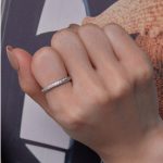 Strieborný prsteň so zirkónovým kryštálom, veľkosť 7