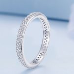 Strieborný prsteň so zirkónovým kryštálom, veľkosť 7