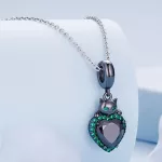 Strieborné kúzlo, čierna mačka