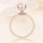 Strieborný prsteň s moissanitovým kryštálom, veľkosť 7