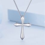 Strieborný náhrdelník s príveskom krížik, leštený
