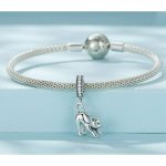 Strieborné kúzlo, mačiatko