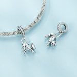 Strieborné kúzlo, mačiatko