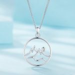 Strieborný náhrdelník s horským príveskom