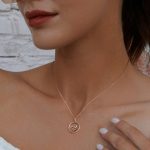 Strieborný náhrdelník s horským príveskom