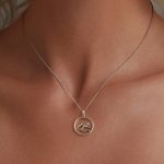 Strieborný náhrdelník s horským príveskom