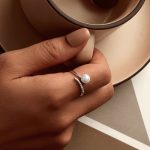 Strieborný prsteň s perlami