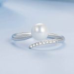 Strieborný prsteň s perlami