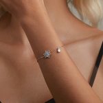 Strieborný náramok, kvetinový