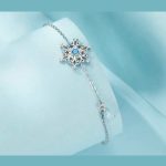 Strieborný náramok, kvetinový