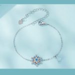 Strieborný náramok, kvetinový