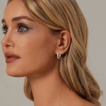 Ezüst fülbevaló hullámos mintával