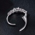 Ezüst fülbevaló, moissanit