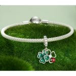 Strieborný prívesok s dvojitou ďatelinovou lienkou