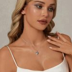 Strieborný náhrdelník s modrým príveskom