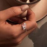 Ezüst gyűrű áttetsző üveggel, 7-es méret