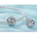 Strieborné kúzlo s perleťovými kvetmi