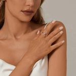 Strieborný prsteň v tvare srdca, veľkosť 8