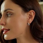 Strieborné náušnice s diamantovým vzorom