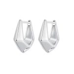 Ezüst fülbevaló, punk stílus