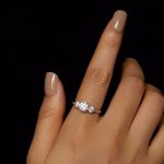 Ezüst gyűrű moissanitkristállyal