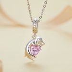 Ezüst charm, kutya szívvel