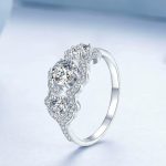 Ezüst gyűrű cirkóniumkristállyal, 7-es méret