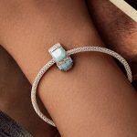 Strieborné kúzlo, auto