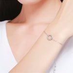 Ezüst karkötő, vintage stílus, ezüstszínű