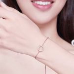 Ezüst karkötő, vintage stílus, aranyszínű