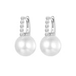 Ezüst fülbevaló gyönggyel