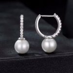 Ezüst fülbevaló, moissanit és gyöngy