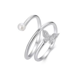 Strieborný prsteň s motýľom