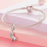 Strieborné kúzlo, buldog