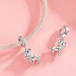 Strieborné kúzlo, buldog