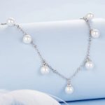 Strieborný náhrdelník s perlami