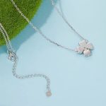 Ezüst nyaklánc lóherés medállal