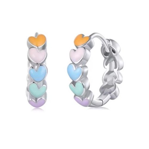 Ezüst fülbevaló, színes szívekkel
