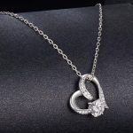 Ezüst nyaklánc moissanitkristállyal