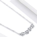 Strieborný náhrdelník s príveskom labky