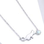 Strieborný náhrdelník s príveskom mačky