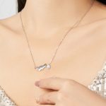 Strieborný náhrdelník s príveskom mačky