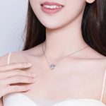 Strieborný náhrdelník s príveskom jednorožca