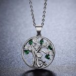 Strieborný náhrdelník s príveskom strom života, zelená a biela