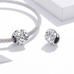 Strieborné kúzlo, had