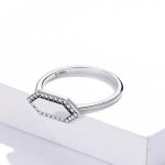 Strieborný dámsky prsteň šesťhranný, veľkosť 6