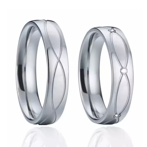 Női karikagyűrű hullámmintával, 8-as méret