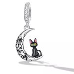 Strieborné kúzlo, mačka s mesiacom